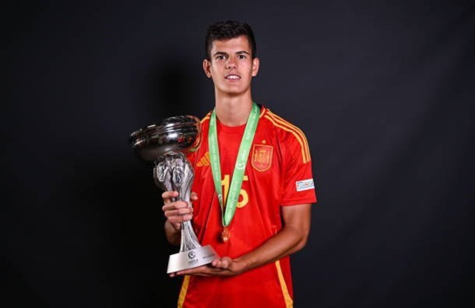 Chema vừa vô địch giải U-19 châu Âu 2024 với Tây Ban Nha